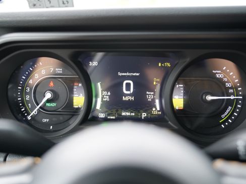 Used 2024 Jeep Wrangler Unlimited AWD/4WD image 20