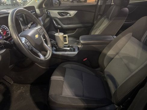 Used 2023 Chevrolet Blazer LT image 4