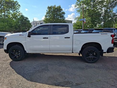 Used 2023 Chevrolet Silverado 1500 LT Trail Boss w/ LT Trail Boss Premium Package AWD/4WD image 4