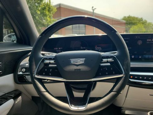 Used 2024 Cadillac Lyriq Sport RWD image 23