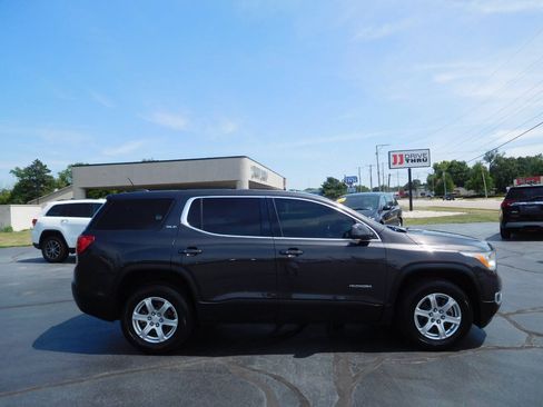 Used 2019 GMC Acadia SLE FWD image 2