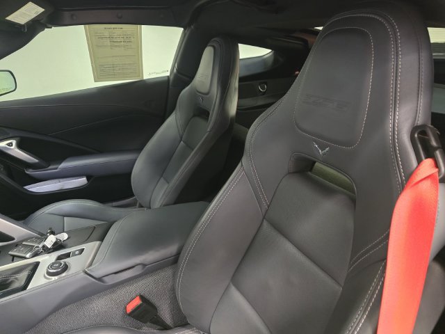 Used 2016 Chevrolet Corvette Z06 w/ Z07 Performance Package RWD image 26