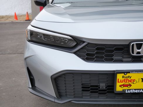 Used 2025 Honda Civic Sport image 16