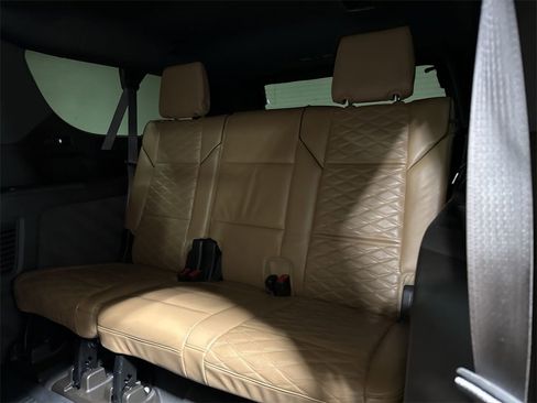 Used 2021 Cadillac Escalade ESV Sport image 30