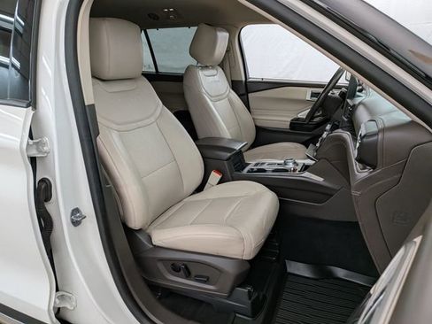 Certified 2023 Ford Explorer Platinum w/ Technology Package RWD image 26
