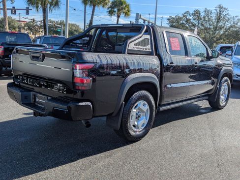 Certified 2024 Nissan Frontier SV w/ Hardbody Edition image 4
