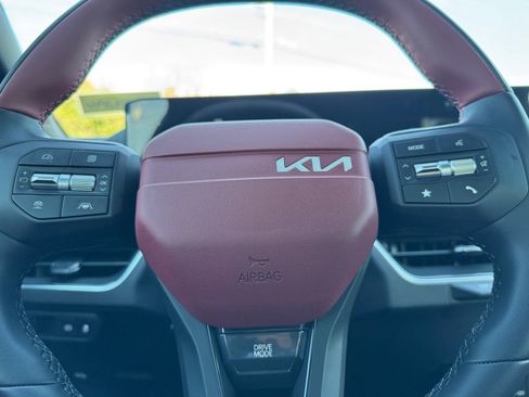 New 2025 Kia K4 GT-Line image 14