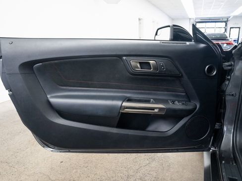 Used 2017 Ford Mustang Shelby GT350R w/ GT350R Equipment Group 920A image 16