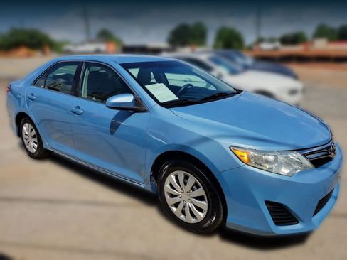 Used 2013 Toyota Camry LE FWD image 17