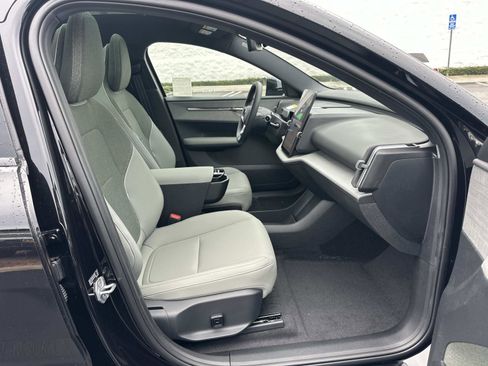 New 2026 Volvo EX30 Plus image 19