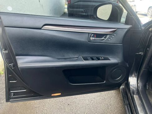 Used 2018 Lexus ES 350 w/ Premier Package FWD image 12