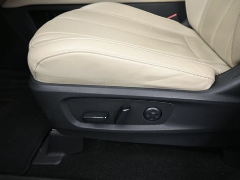 Used 2023 INFINITI QX60 Luxe w/ Performance Audio Package FWD image 10