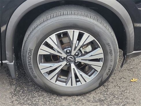 Used 2022 Nissan Rogue SV image 8