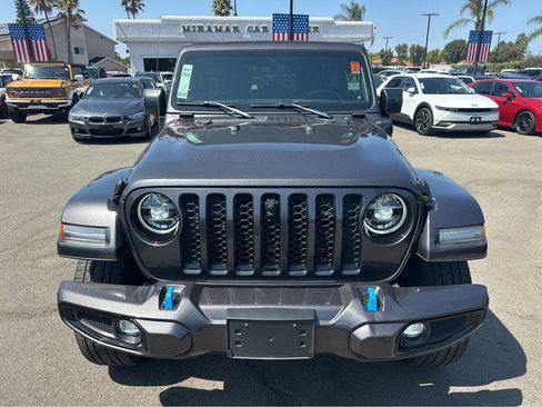 Used 2021 Jeep Wrangler Unlimited Sahara image 2