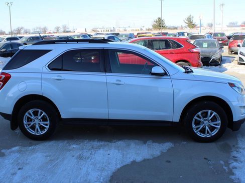 Used 2017 Chevrolet Equinox LT w/ Convenience Package image 4