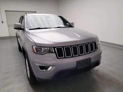 Used 2019 Jeep Grand Cherokee Laredo image 14