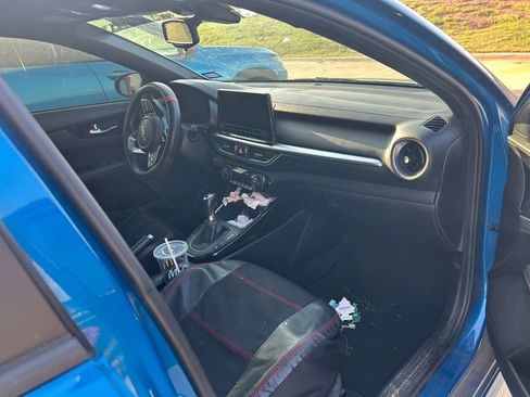 Used 2022 Kia Forte GT FWD image 3