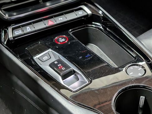 Used 2023 Audi e-tron GT Premium Plus image 26