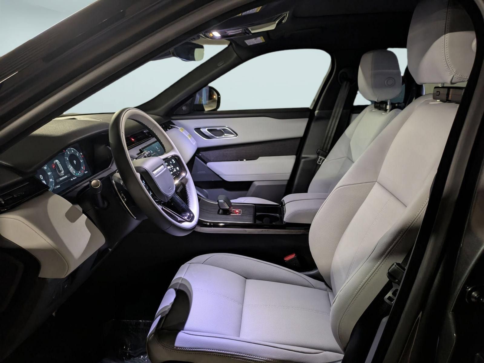 New 2026 Land Rover Range Rover Velar S AWD/4WD image 28