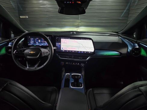 Used 2024 Chevrolet Equinox EV LT image 11