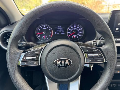 Used 2021 Kia Forte LXS FWD image 13
