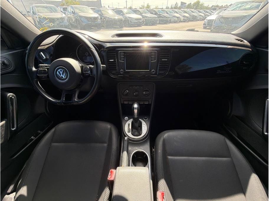 Used 2018 Volkswagen Beetle 2.0T S FWD image 4