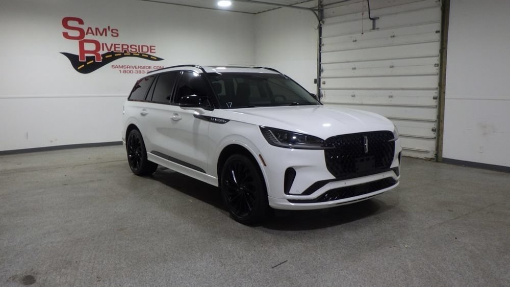 Used 2025 Lincoln Aviator Reserve w/ Equipment Group 201A AWD/4WD image 5