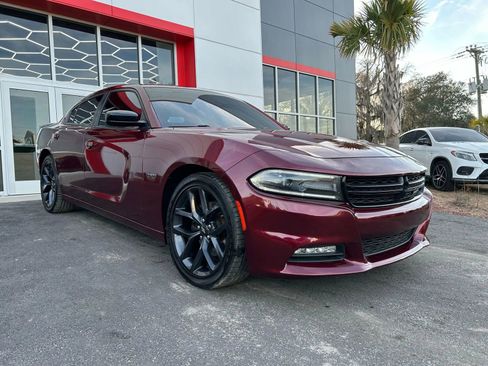 Used 2018 Dodge Charger R/T w/ Blacktop Package image 3