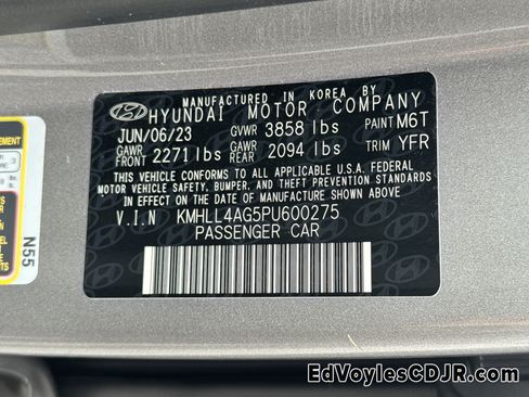 Used 2023 Hyundai Elantra SE image 38