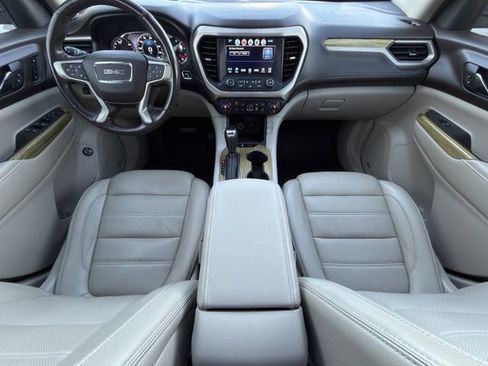 Used 2019 GMC Acadia Denali image 11