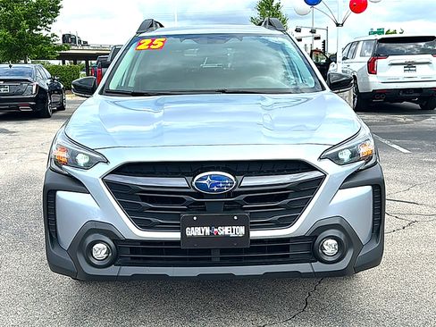 Used 2025 Subaru Outback Premium AWD/4WD image 11