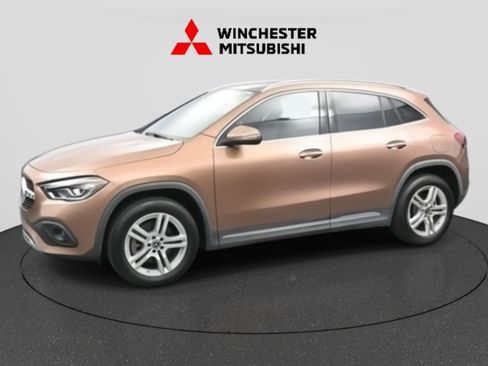 Used 2022 Mercedes-Benz GLA 250 4MATIC w/ Premium Package Lite image 4