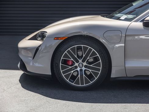 Certified 2021 Porsche Taycan 4S AWD/4WD image 26