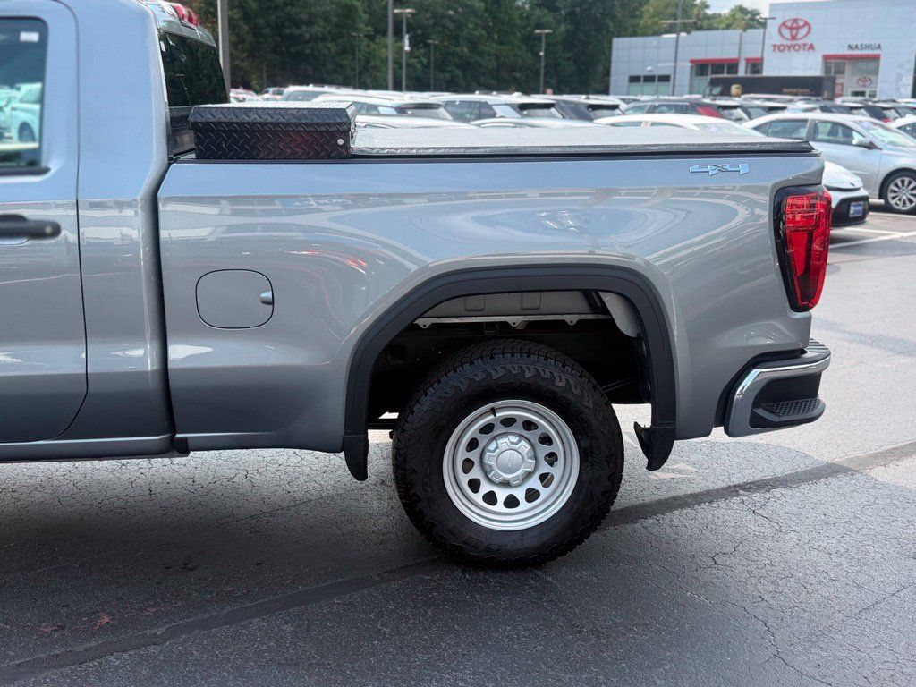 Used 2026 GMC Sierra 1500 Pro w/ Pro Value Package AWD/4WD image 4