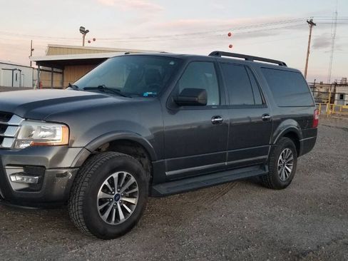 Used 2017 Ford Expedition EL XLT w/ Equipment Group 202A AWD/4WD image 1