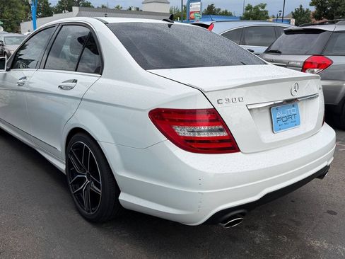 Used 2014 Mercedes-Benz C 300 4MATIC Sedan image 4