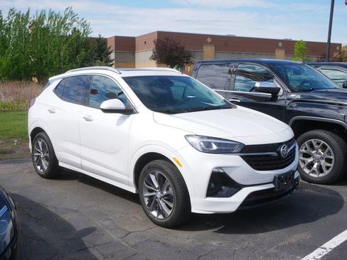 Used 2022 Buick Encore GX Essence w/ Experience Buick Package AWD/4WD image 1