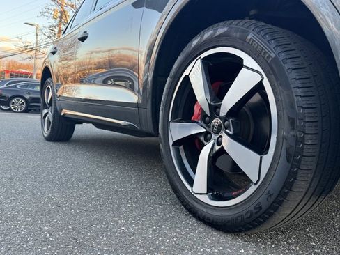 Certified 2024 Audi Q5 2.0T Premium Plus w/ Premium Plus Package image 9