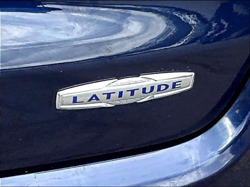 Used 2021 Jeep Compass Latitude w/ Convenience Group AWD/4WD image 29