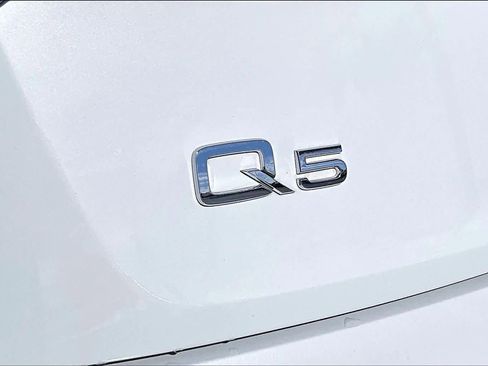 Used 2021 Audi Q5 Premium image 10