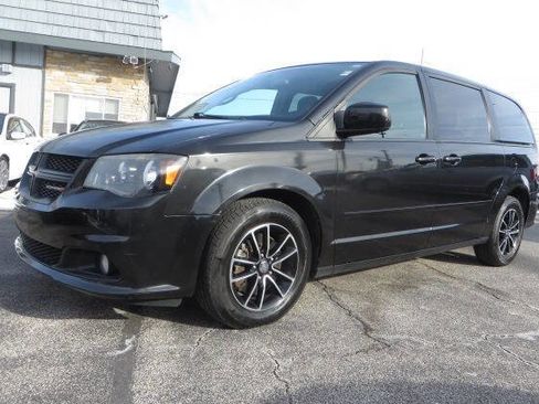 Used 2015 Dodge Grand Caravan SXT w/ Blacktop Package image 4
