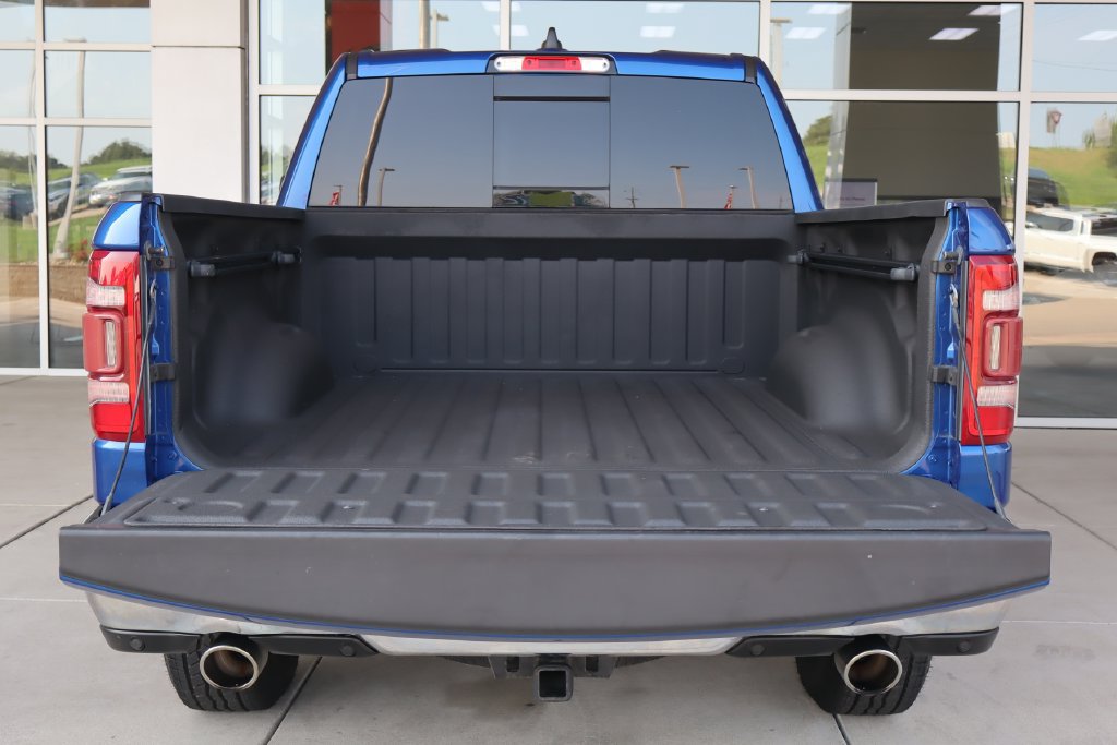 Used 2019 RAM 1500 Laramie AWD/4WD image 8