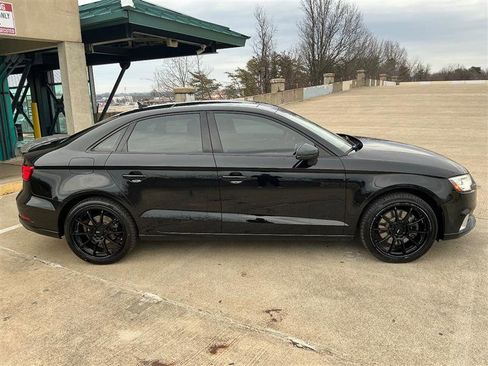 Used 2018 Audi A3 2.0T Premium image 8