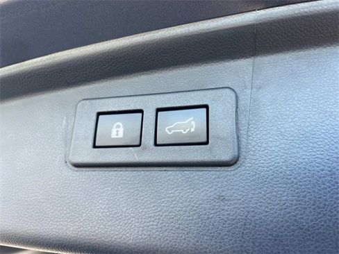 Used 2023 Subaru Outback Premium image 22