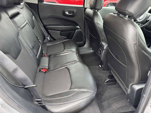 Used 2018 Jeep Compass Latitude w/ Popular Equipment Group AWD/4WD image 19