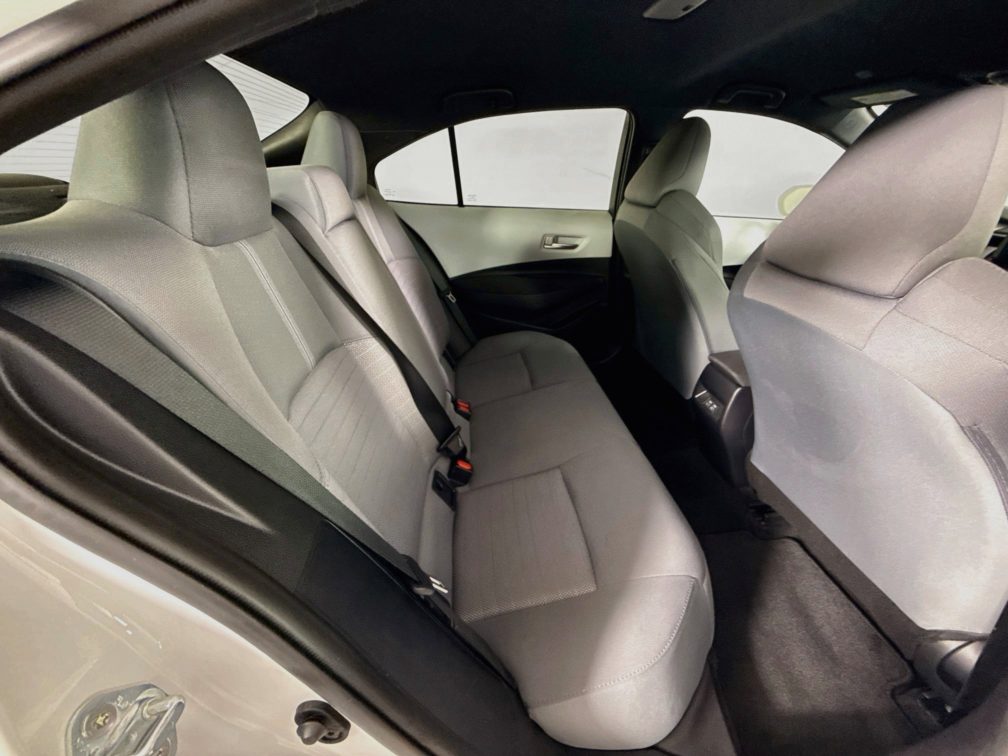 Used 2026 Toyota Corolla SE FWD image 32