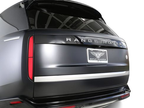 Used 2024 Land Rover Range Rover SV AWD/4WD image 10