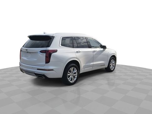 Certified 2024 Cadillac XT6 Luxury w/ LPO, Floor Liner Package AWD/4WD image 8