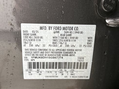 Used 2025 Ford Explorer Active AWD/4WD image 12