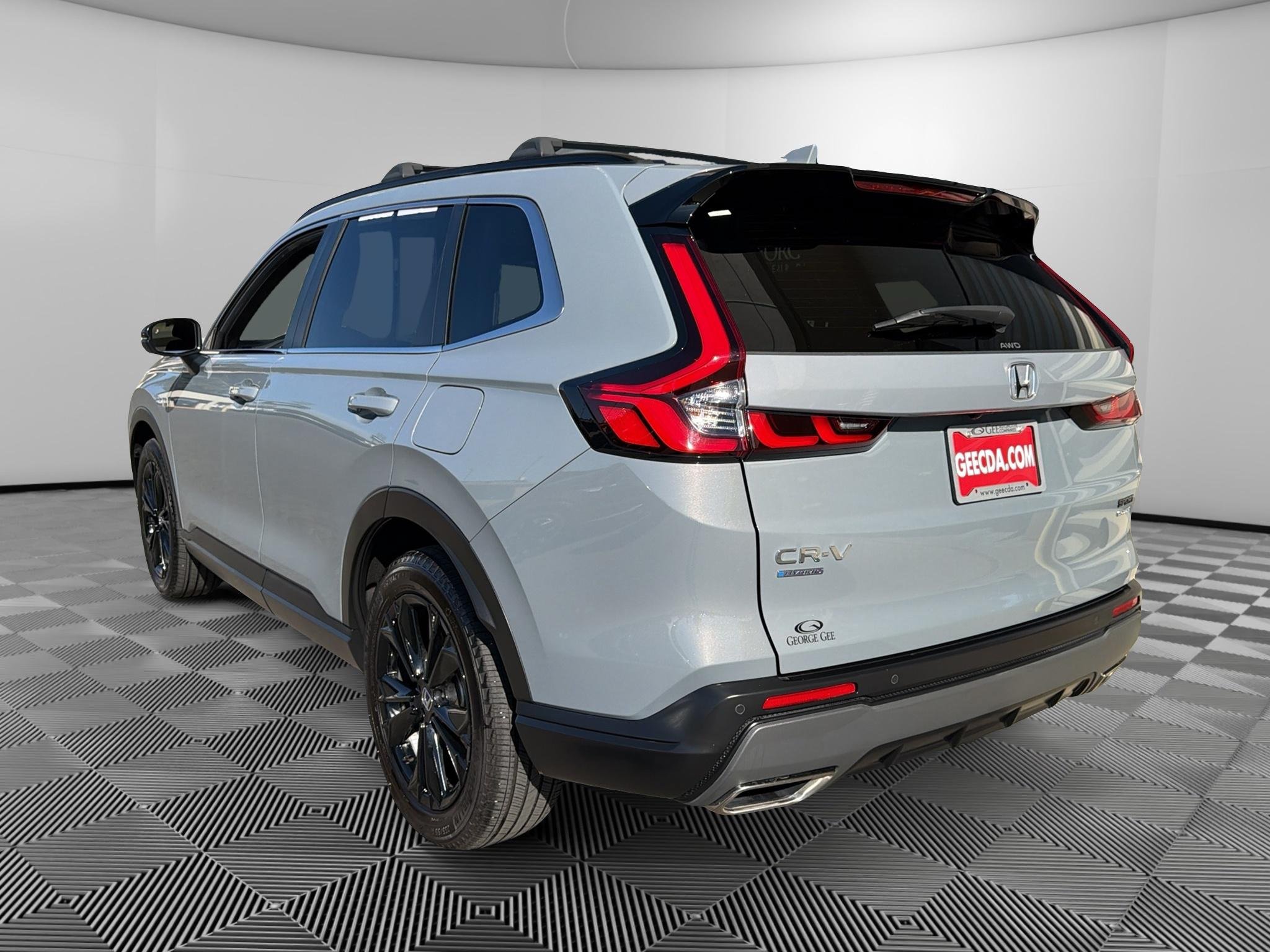 Used 2024 Honda CR-V Sport Touring image 6